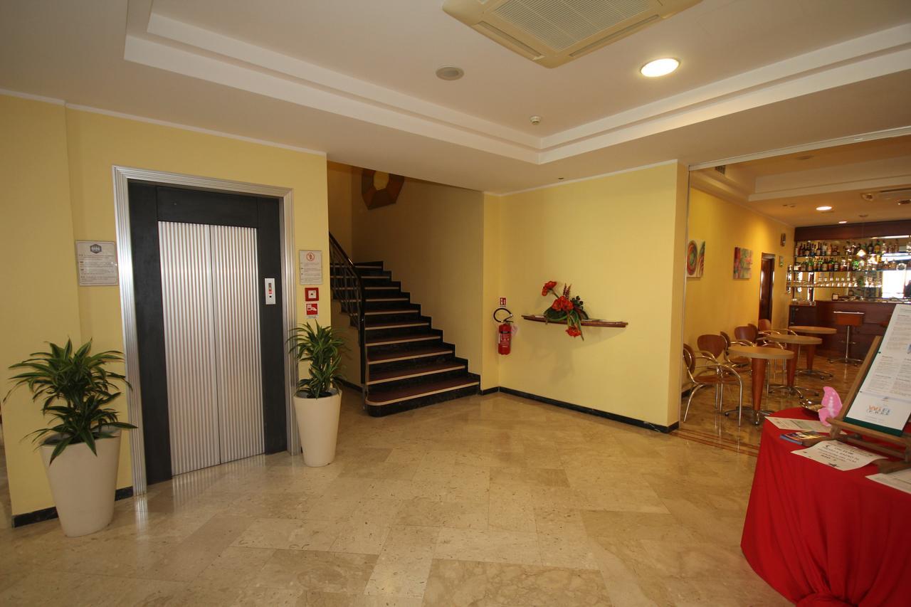 Ben Hur Torre Pedrera Ріміні Екстер'єр фото